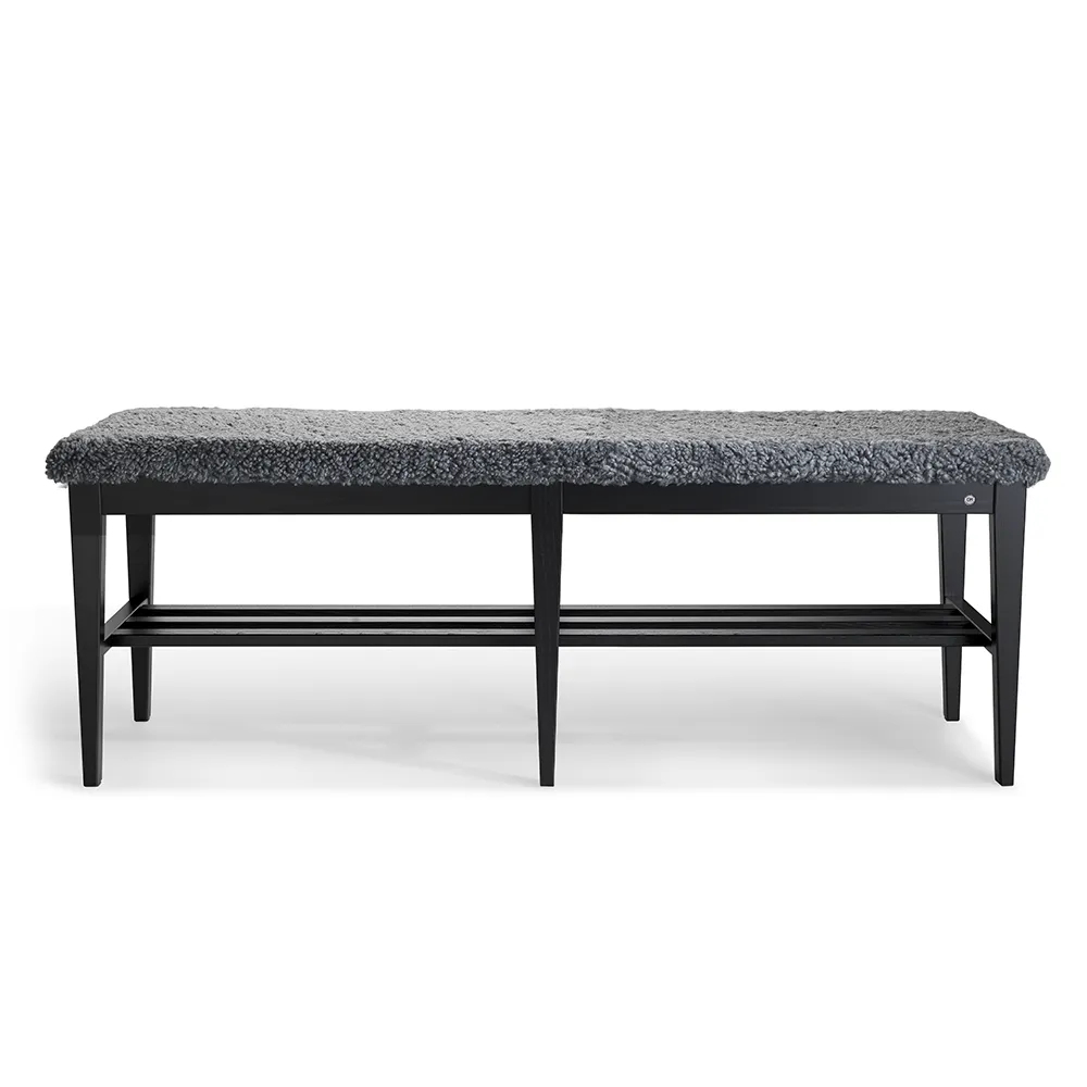 Oscarssons Möbel Nadja Bench 130 cm Sortbejdset ask/fåreskind Lysegrå